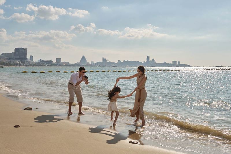 We're Here To Brighten Your World - Amari Pattaya