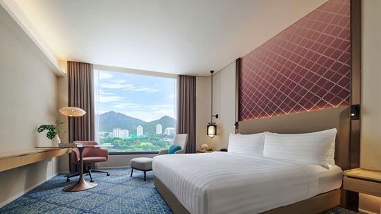 Deluxe King Room