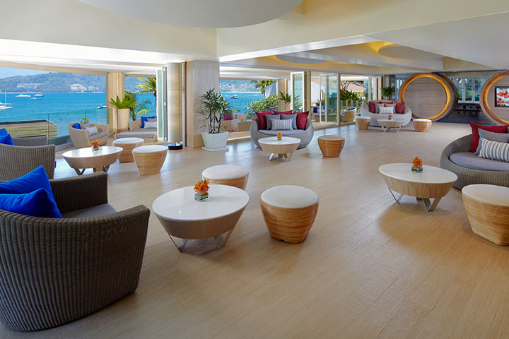 Voyager Lounge